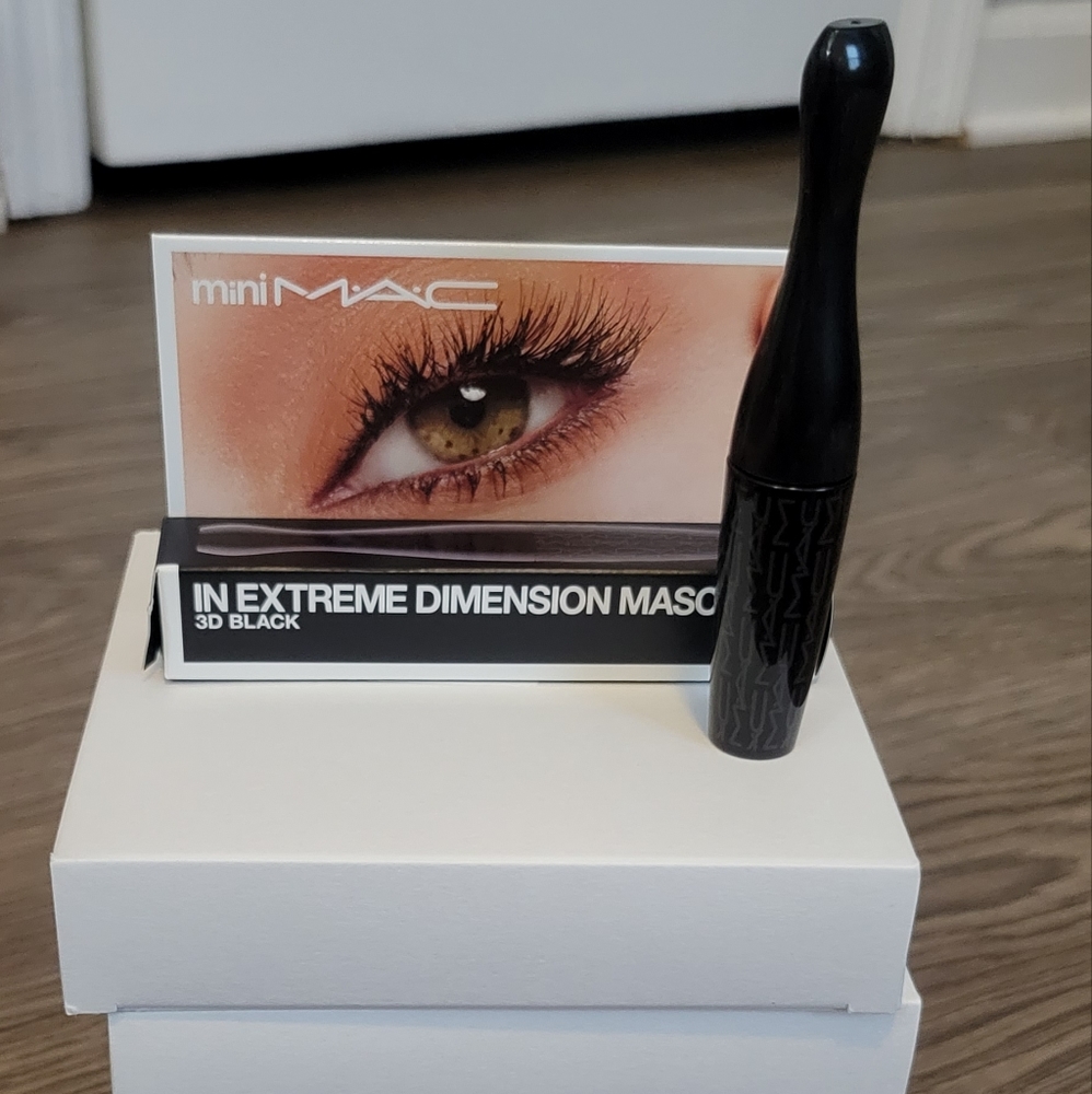 In Extreme Dimension Lash-Dimensional Black